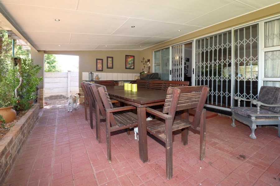 3 Bedroom Property for Sale in Flamwood North West